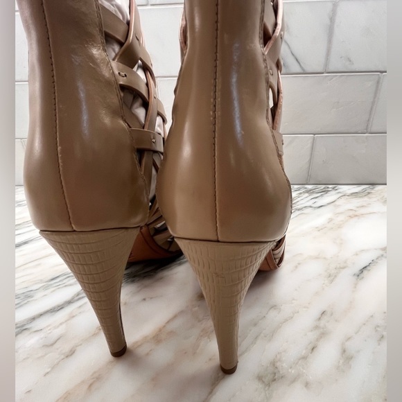 NEW! BCBGMaxAzria Eleni Caged Sandals Women's Shoes Khaki Size 8 - Picture 7 of 15